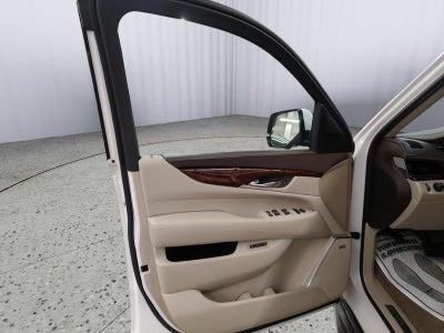 2016 Cadillac Escalade Luxury Collection