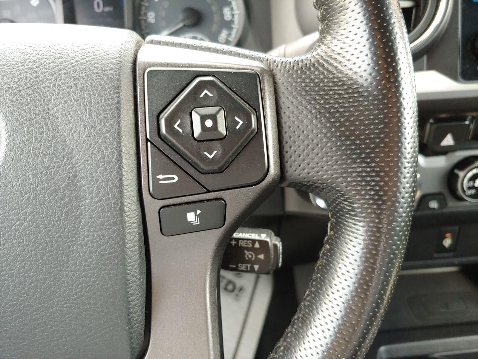 2016 Toyota Tacoma SR