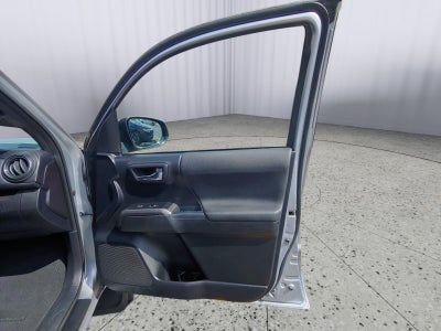2016 Toyota Tacoma SR