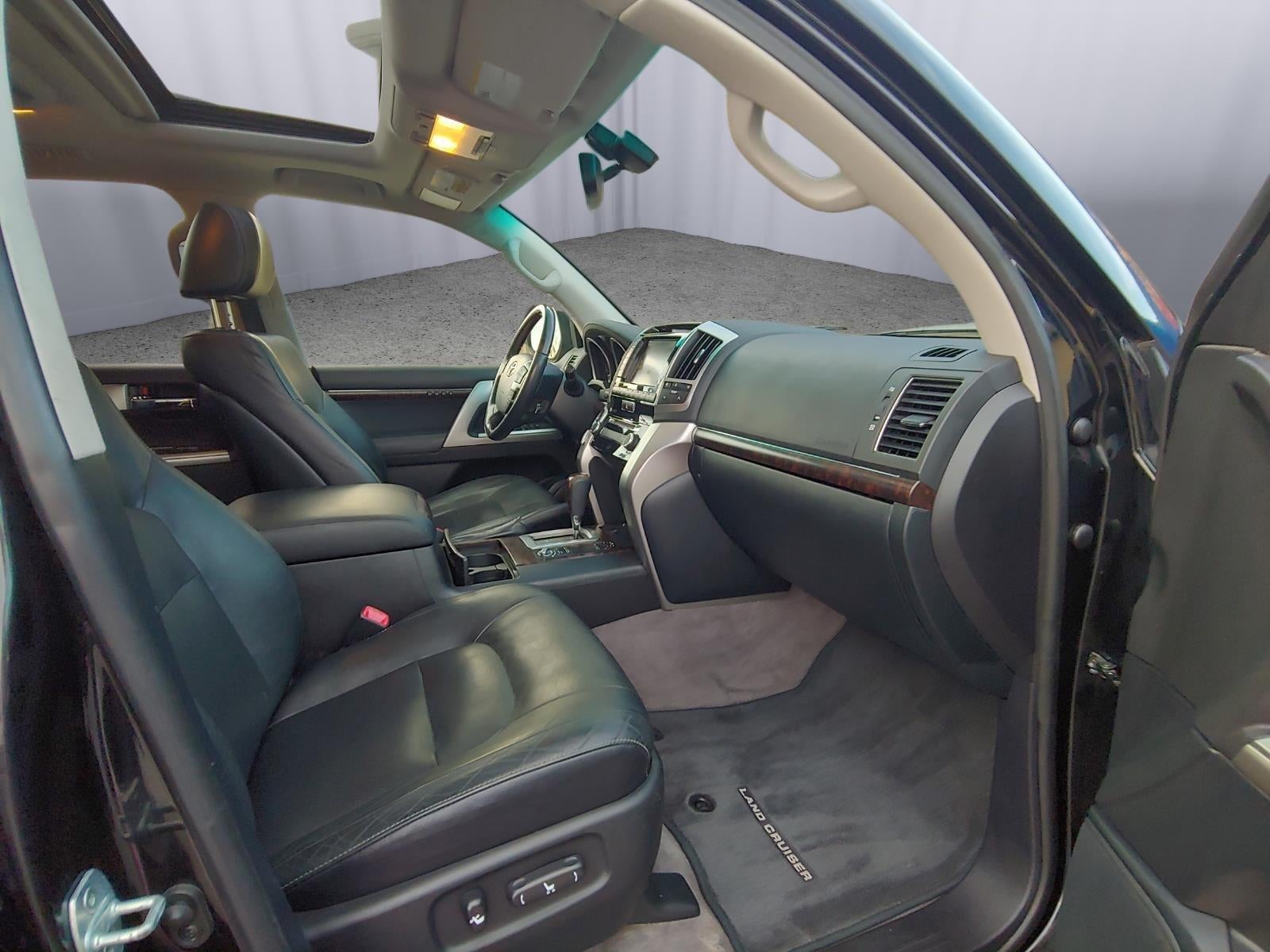 2013 Toyota Land Cruiser Base