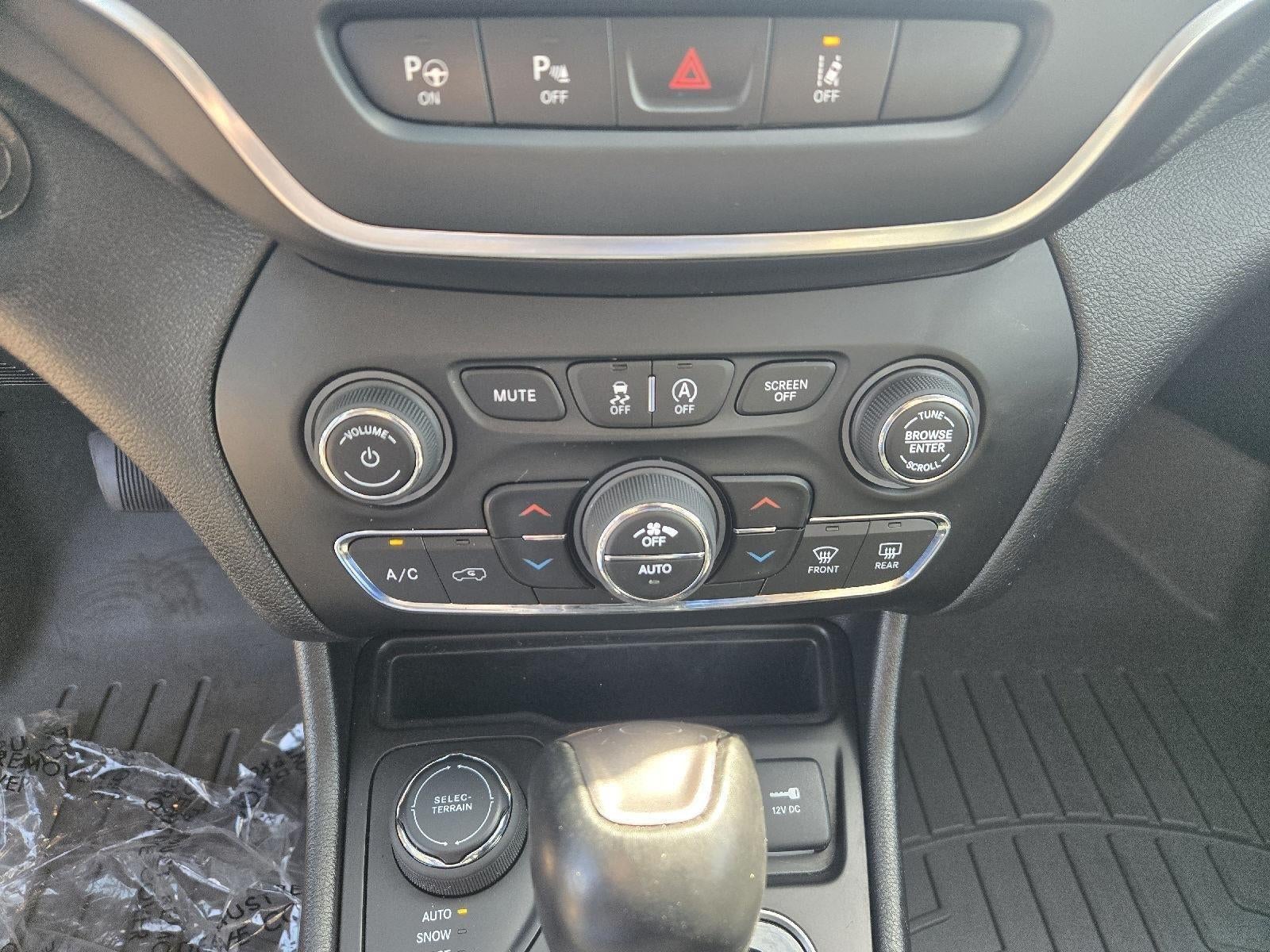 2023 Jeep Cherokee Altitude Lux 4x4