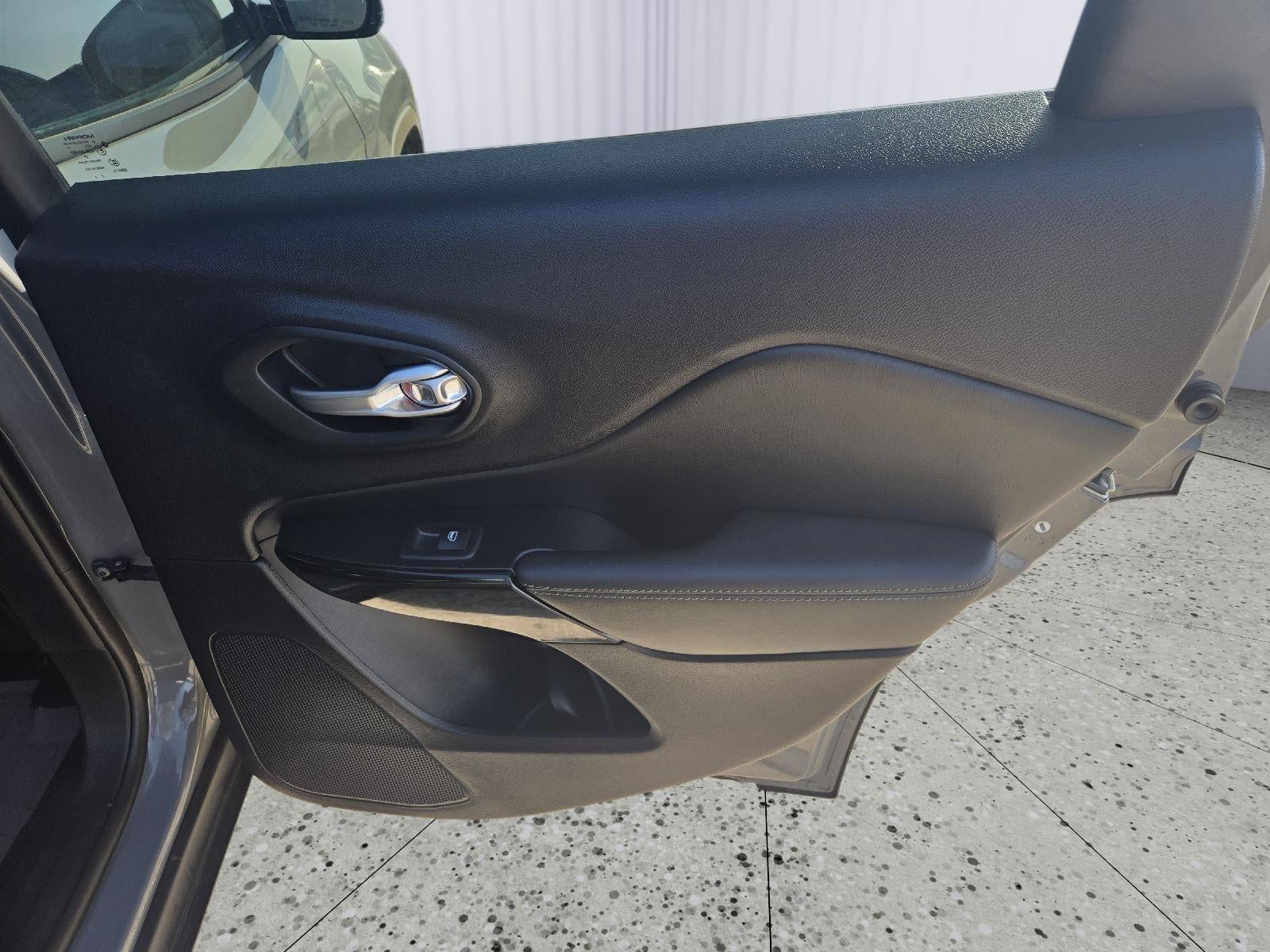 2023 Jeep Cherokee Altitude Lux 4x4