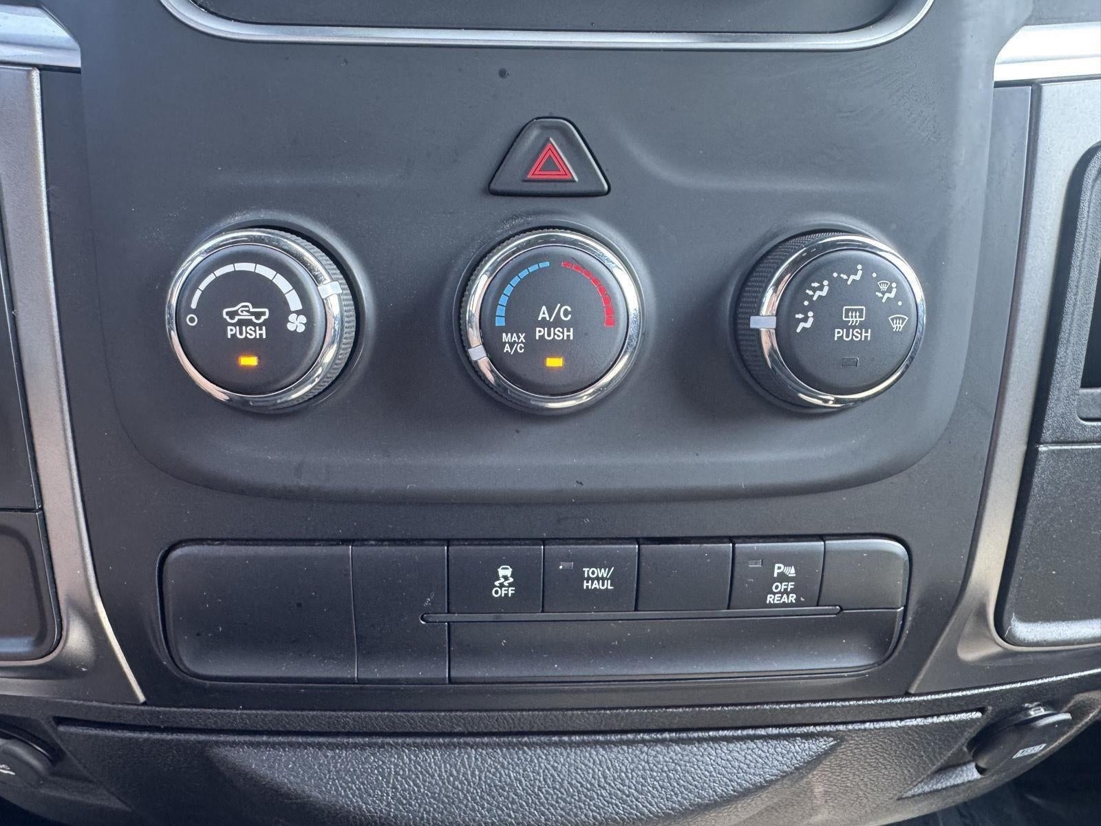 2024 RAM Ram 1500 Classic Warlock Crew Cab 4x2 5'7' Box