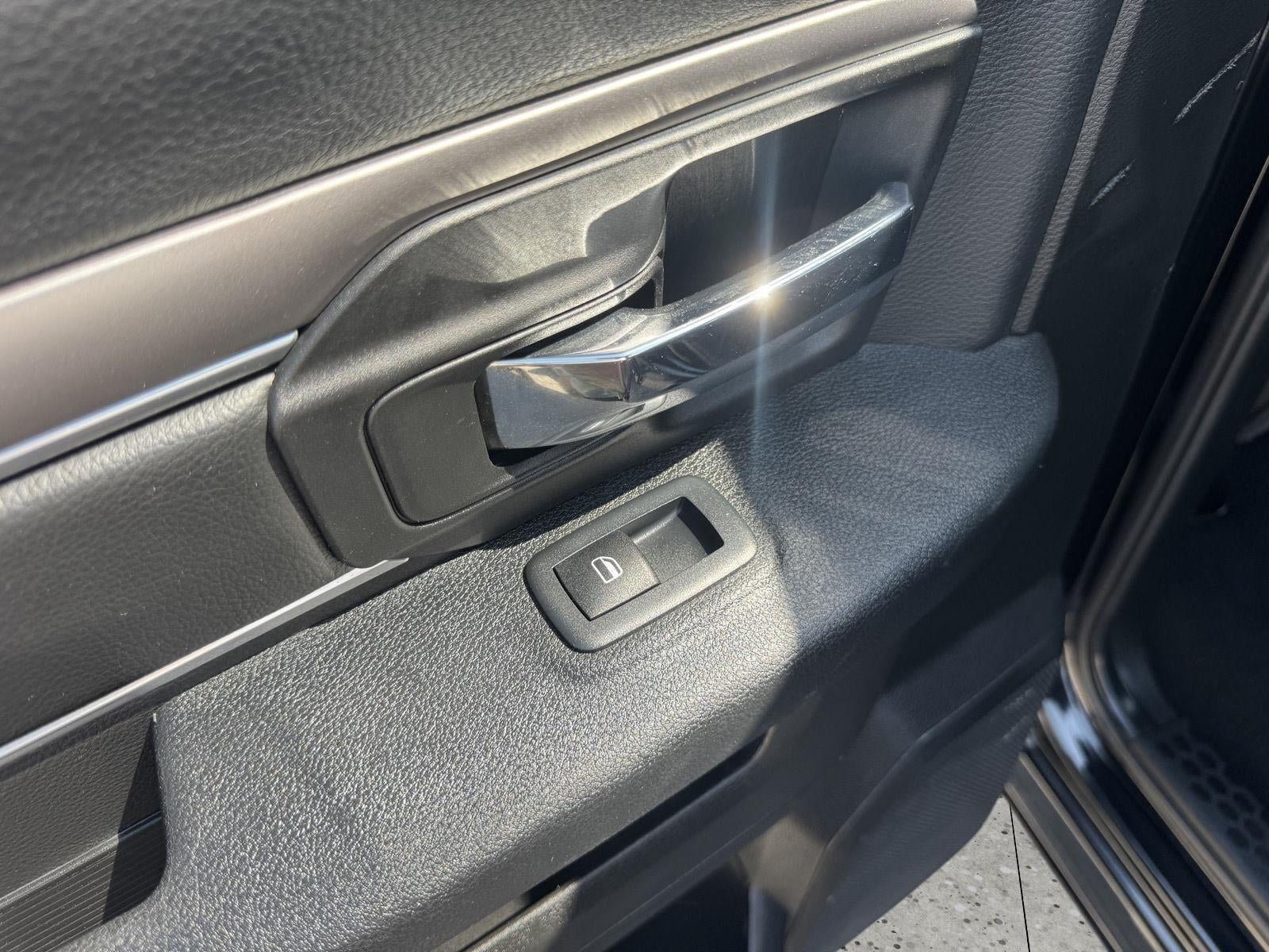 2024 RAM Ram 1500 Classic Warlock Crew Cab 4x2 5'7' Box