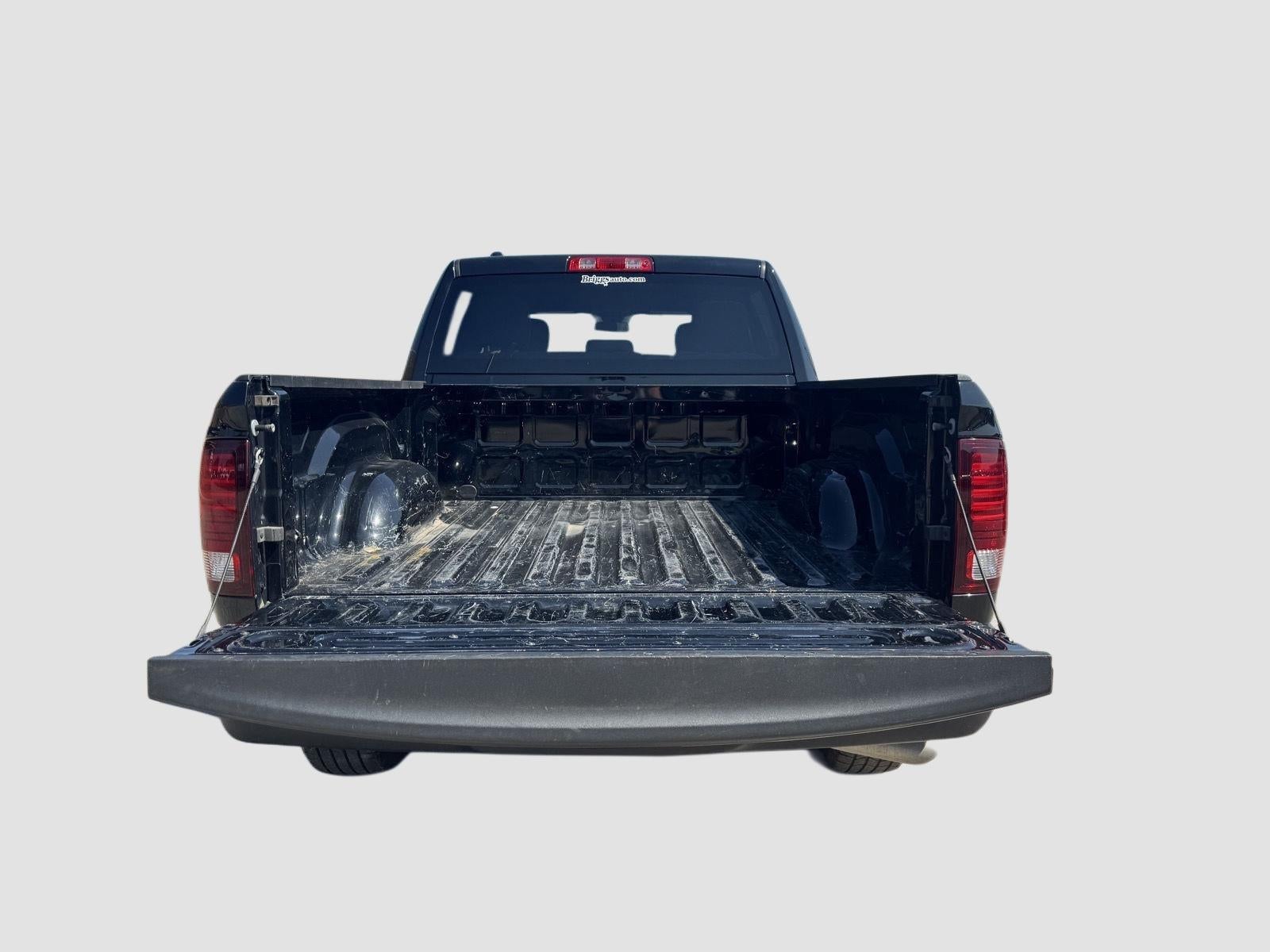 2024 RAM Ram 1500 Classic Warlock Crew Cab 4x2 5'7' Box