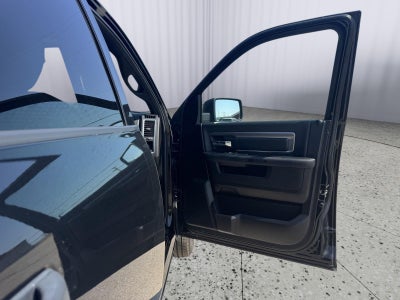 2024 RAM Ram 1500 Classic Warlock Crew Cab 4x2 5'7' Box
