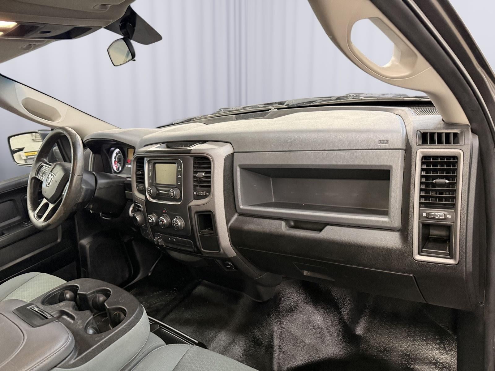 2019 RAM 1500 Classic Tradesman Crew Cab 4x4 5'7' Box