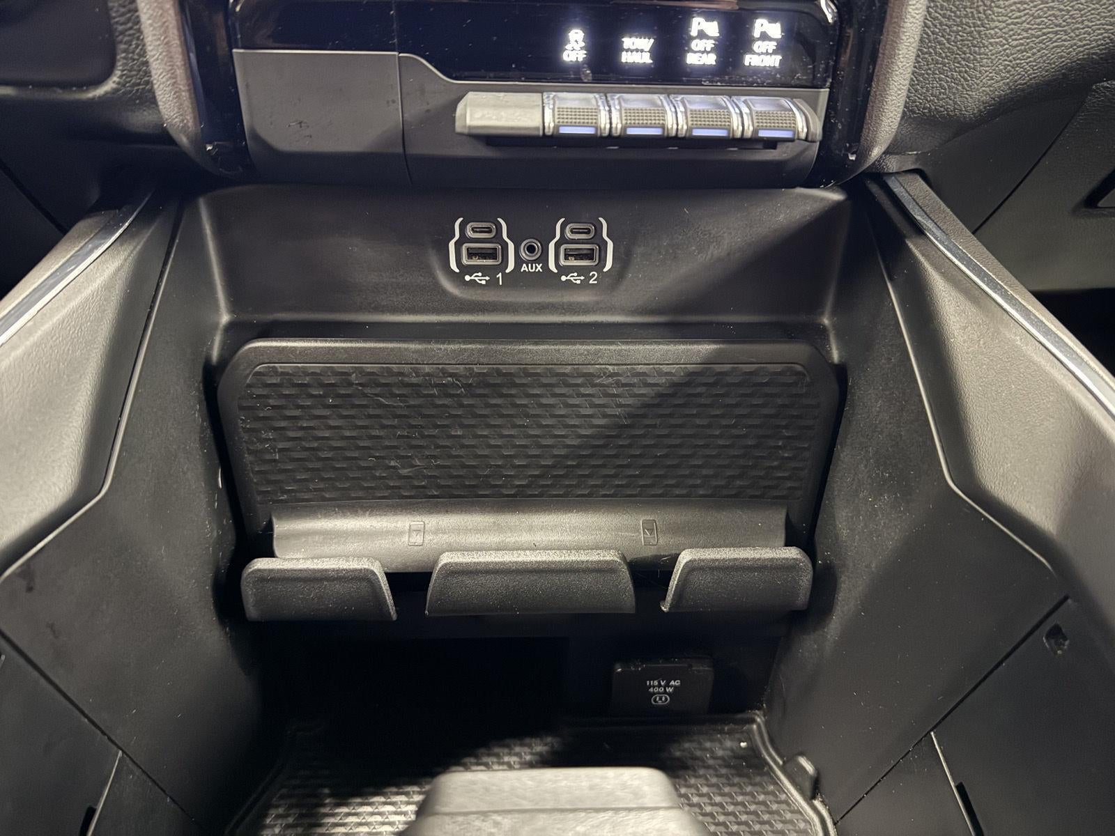 2023 RAM 1500 Laramie Crew Cab 4x4 5'7' Box