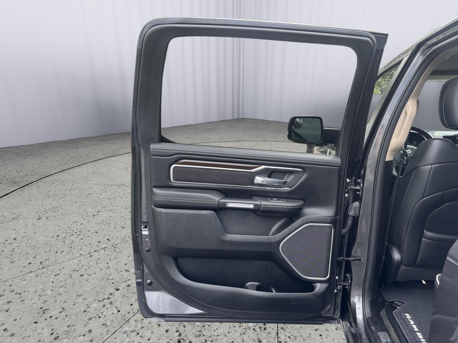 2021 RAM 1500 Laramie Crew Cab 4x4 5'7' Box