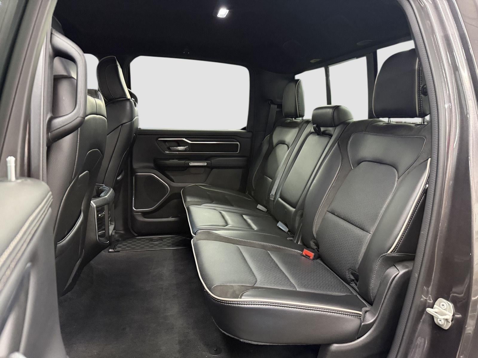 2023 RAM 1500 Laramie Crew Cab 4x4 5'7' Box