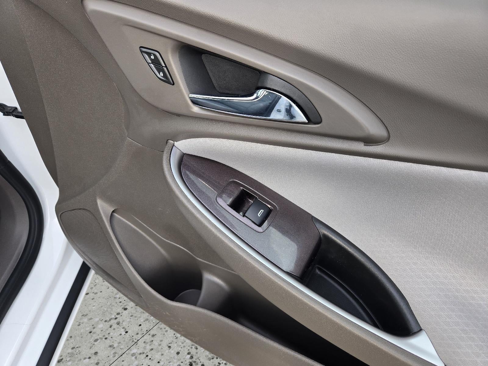2022 Chevrolet Malibu FWD LS