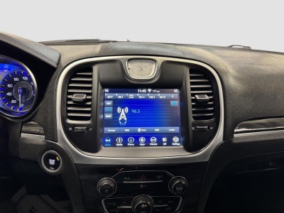 2019 Chrysler 300 Touring