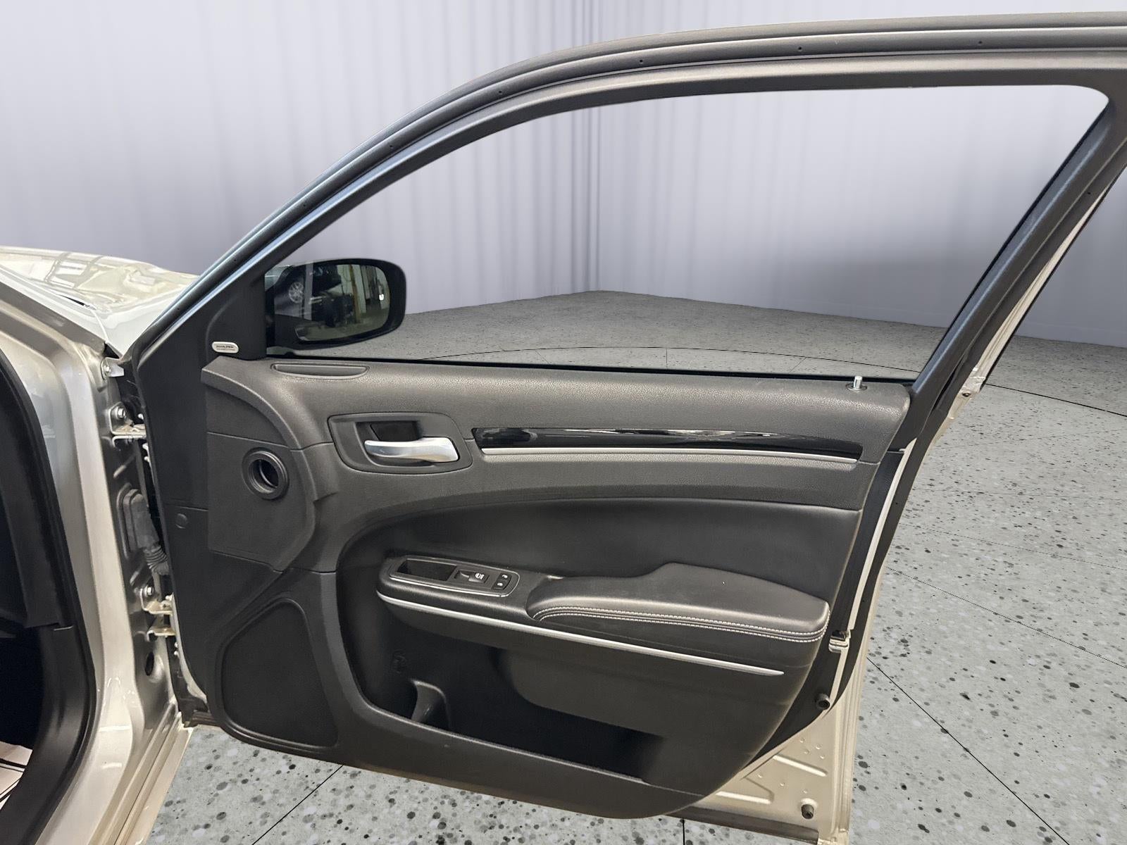 2023 Chrysler 300 300S