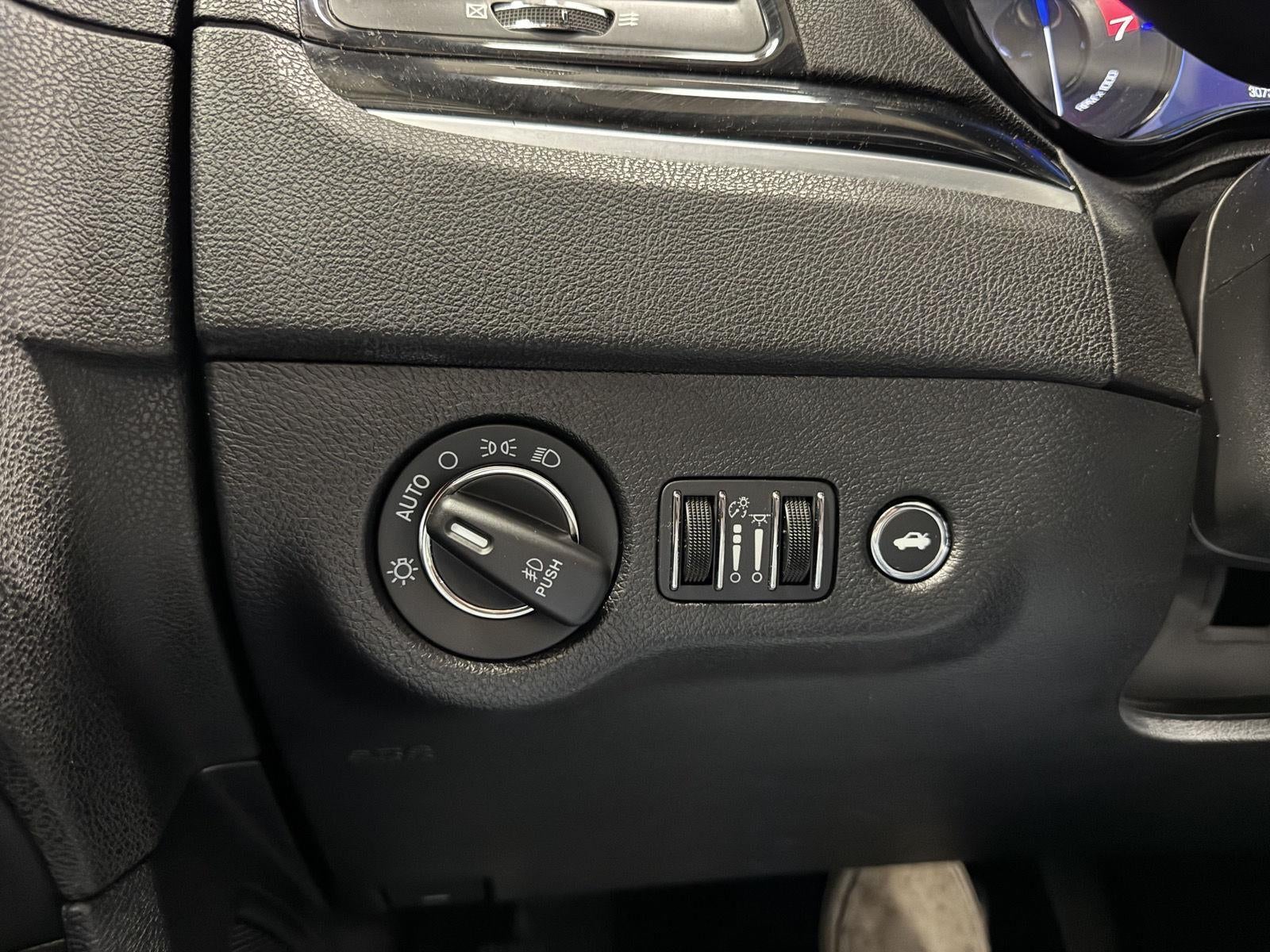 2023 Chrysler 300 300S