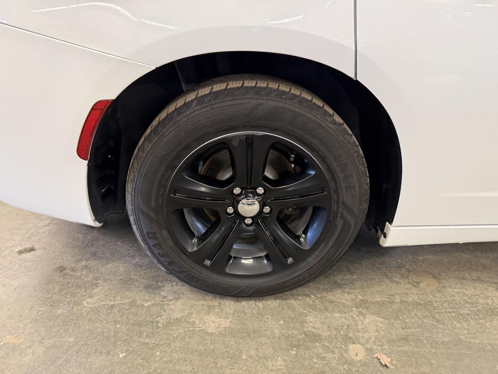 2020 Dodge Charger SXT RWD