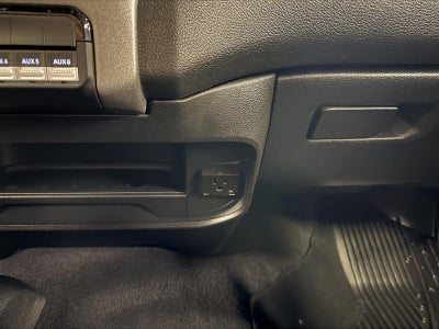 2021 RAM 3500 Tradesman Crew Cab 4x4 8' Box