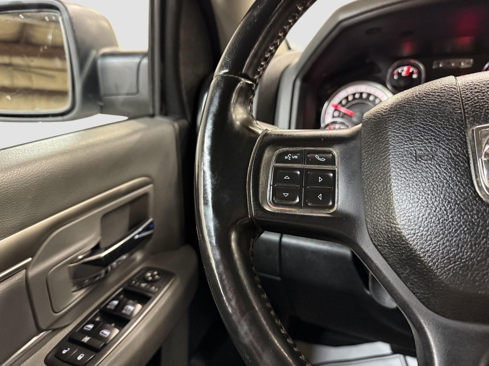 2017 RAM 1500 Big Horn Crew Cab 4x4 5'7' Box