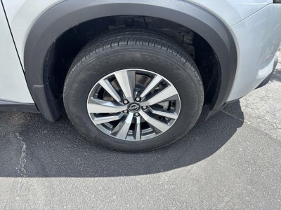 2025 Nissan Pathfinder SL 4WD