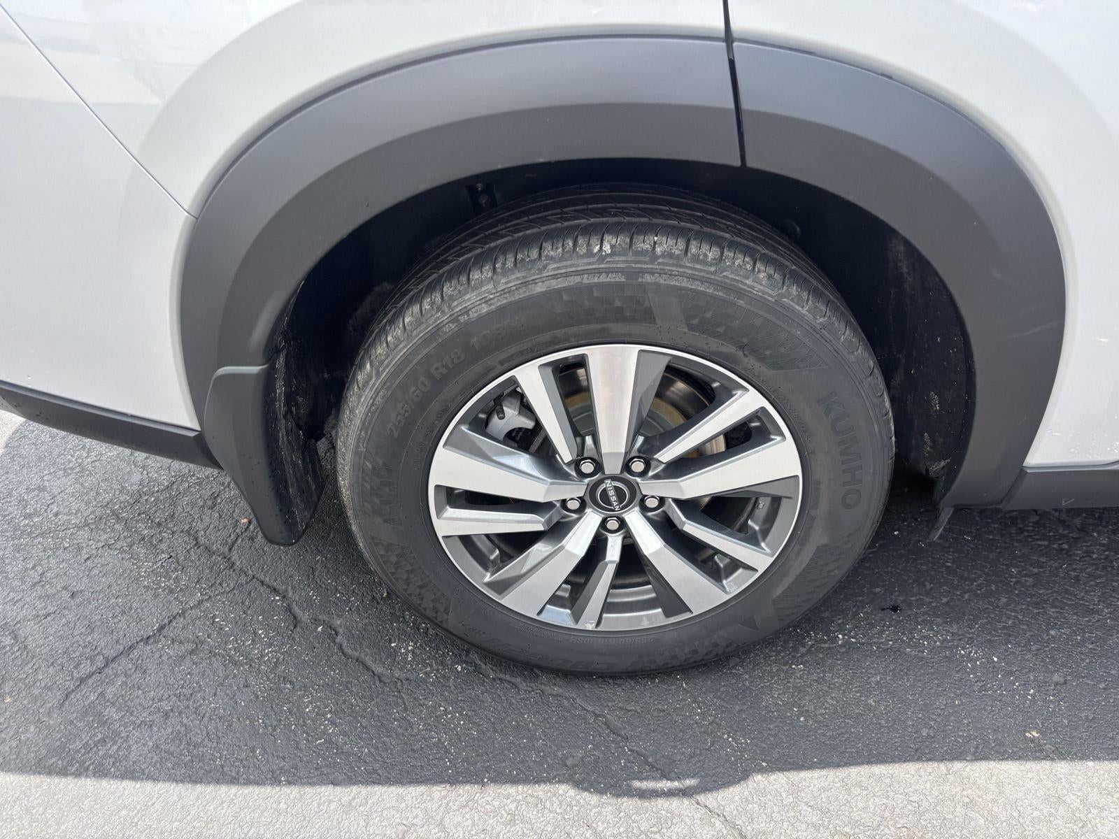 2025 Nissan Pathfinder SL 4WD