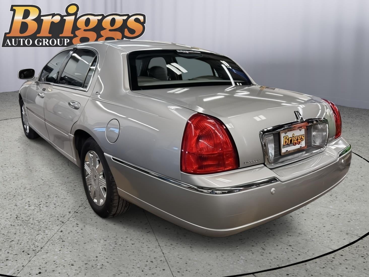 2003 Lincoln Town Car Cartier