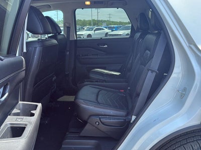 2023 Nissan Pathfinder Platinum