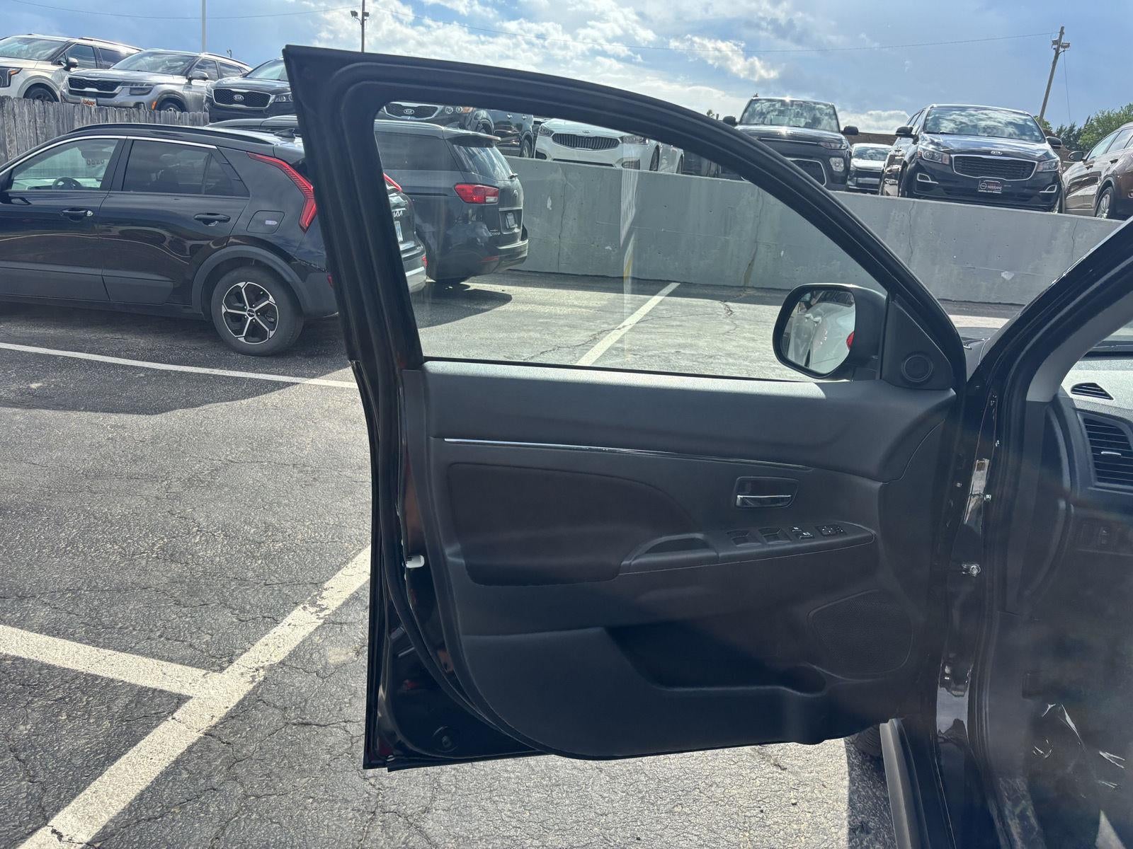 2025 Mitsubishi Outlander Sport SE