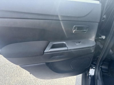 2025 Mitsubishi Outlander Sport SE