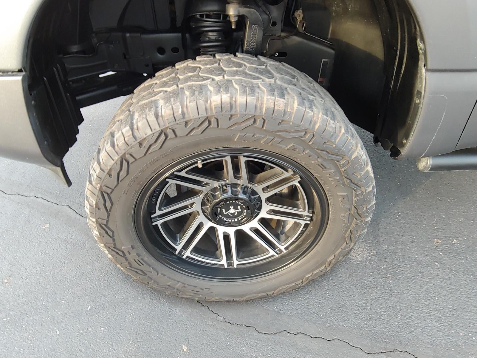 2022 Nissan Titan SV