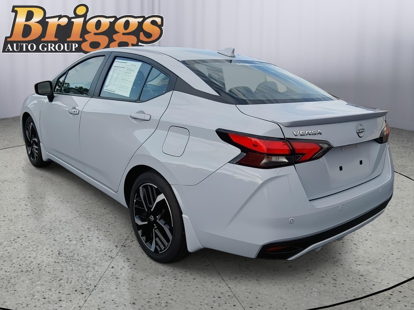 2024 Nissan Versa SR