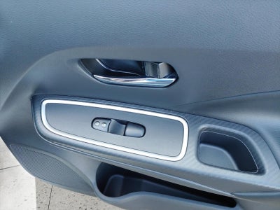 2020 Nissan Versa SR