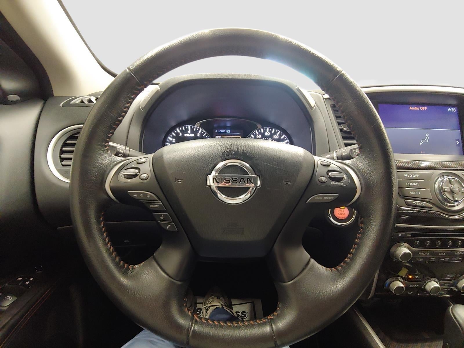 2020 Nissan Pathfinder SV