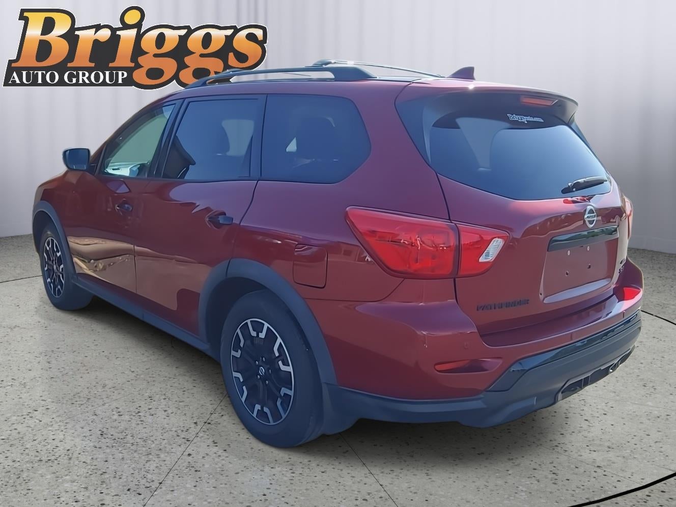 2020 Nissan Pathfinder SV