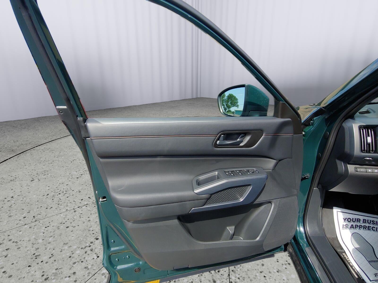 2025 Nissan Pathfinder Rock Creek