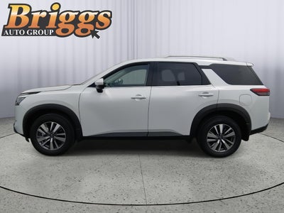 2025 Nissan Pathfinder SL