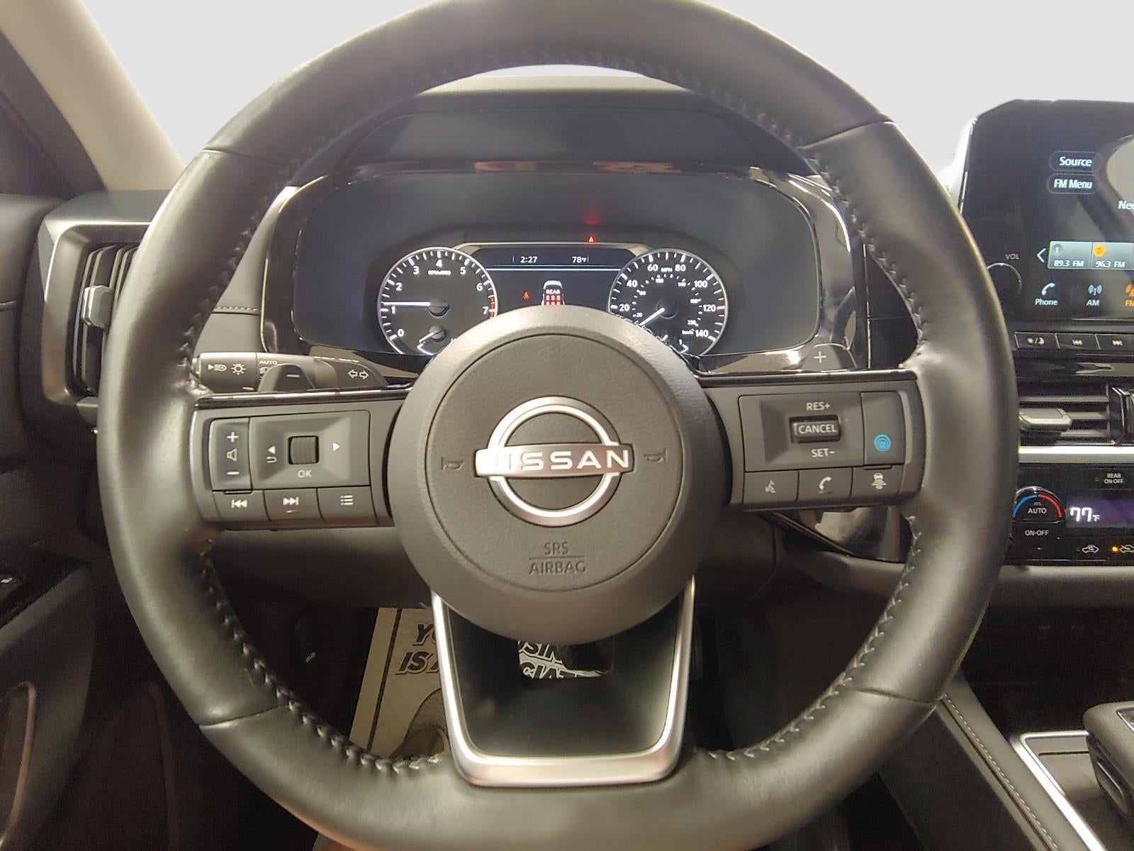2025 Nissan Pathfinder SL