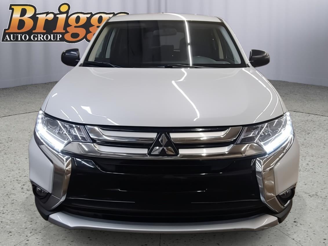 2017 Mitsubishi Outlander ES