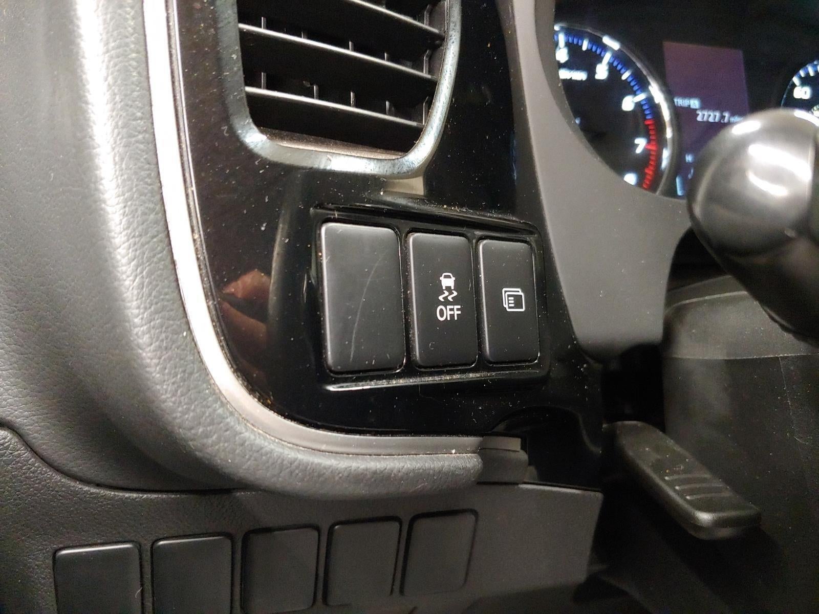 2017 Mitsubishi Outlander ES