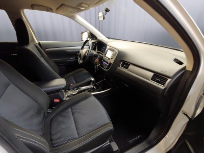 2017 Mitsubishi Outlander ES