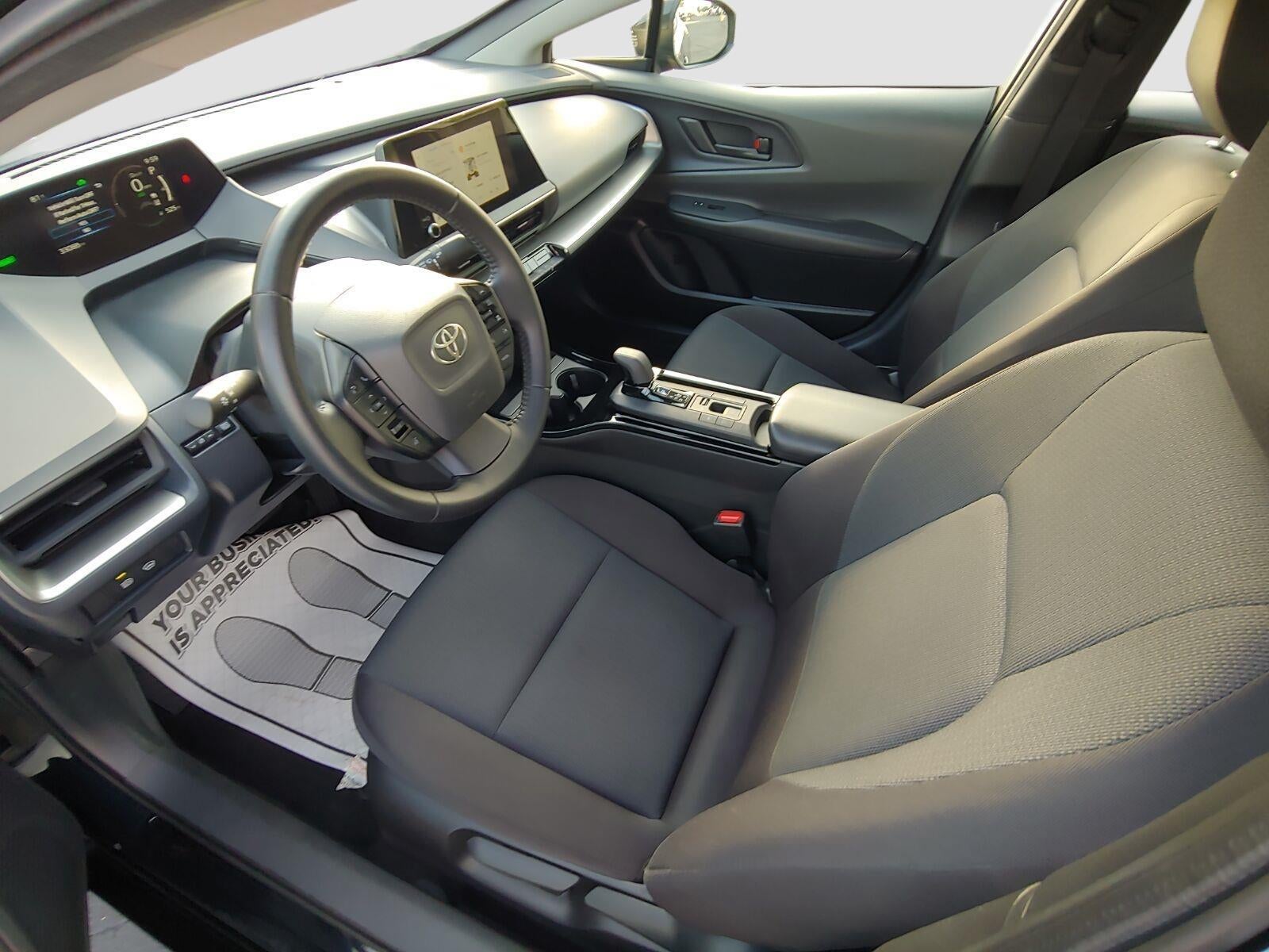 2025 Toyota Prius XLE