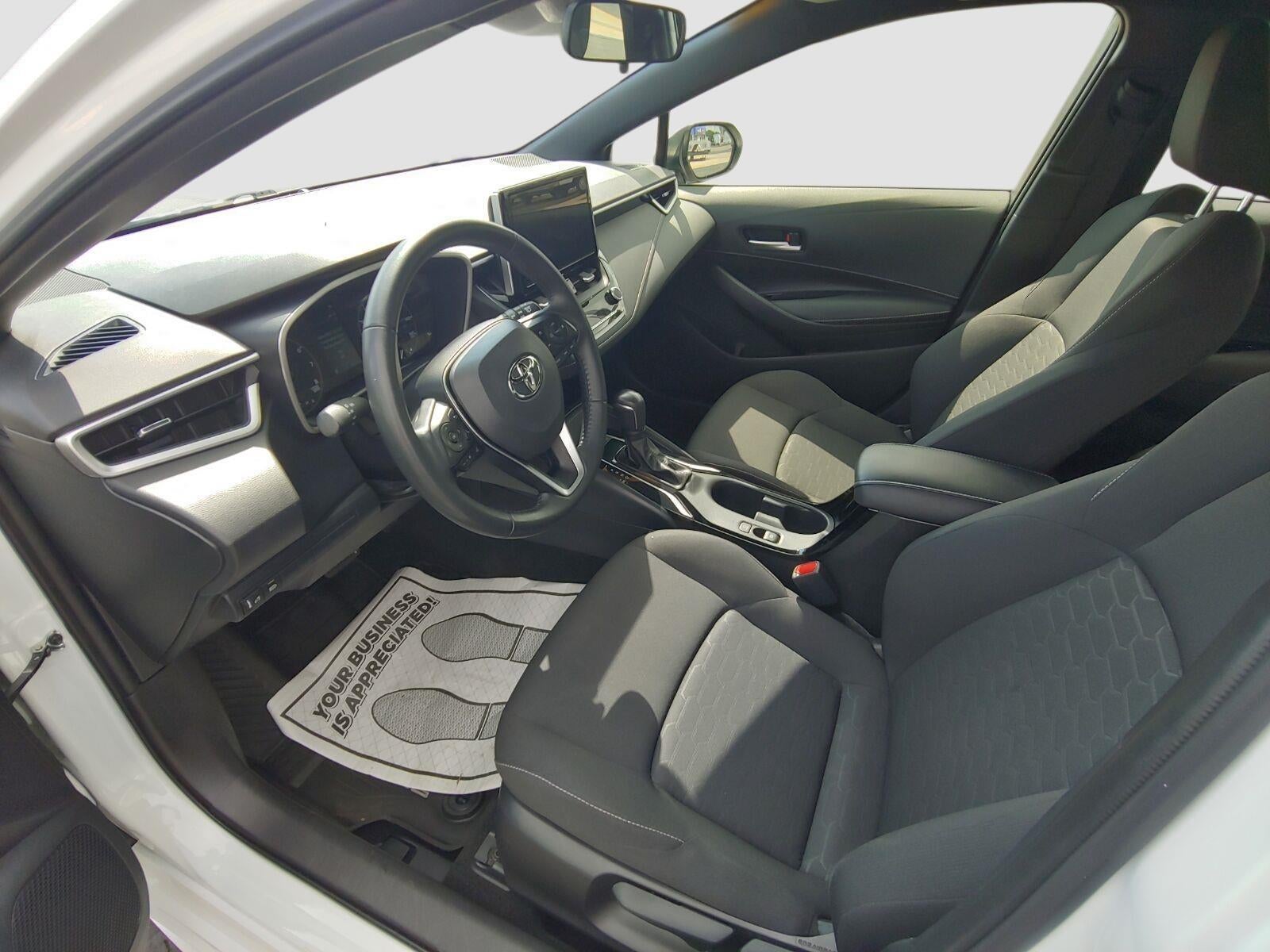 2025 Toyota Corolla Hatchback SE