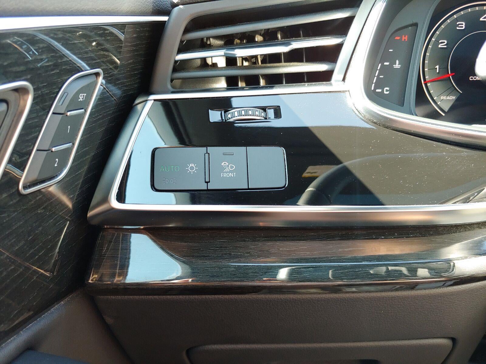 2025 Audi Q7 Premium Plus