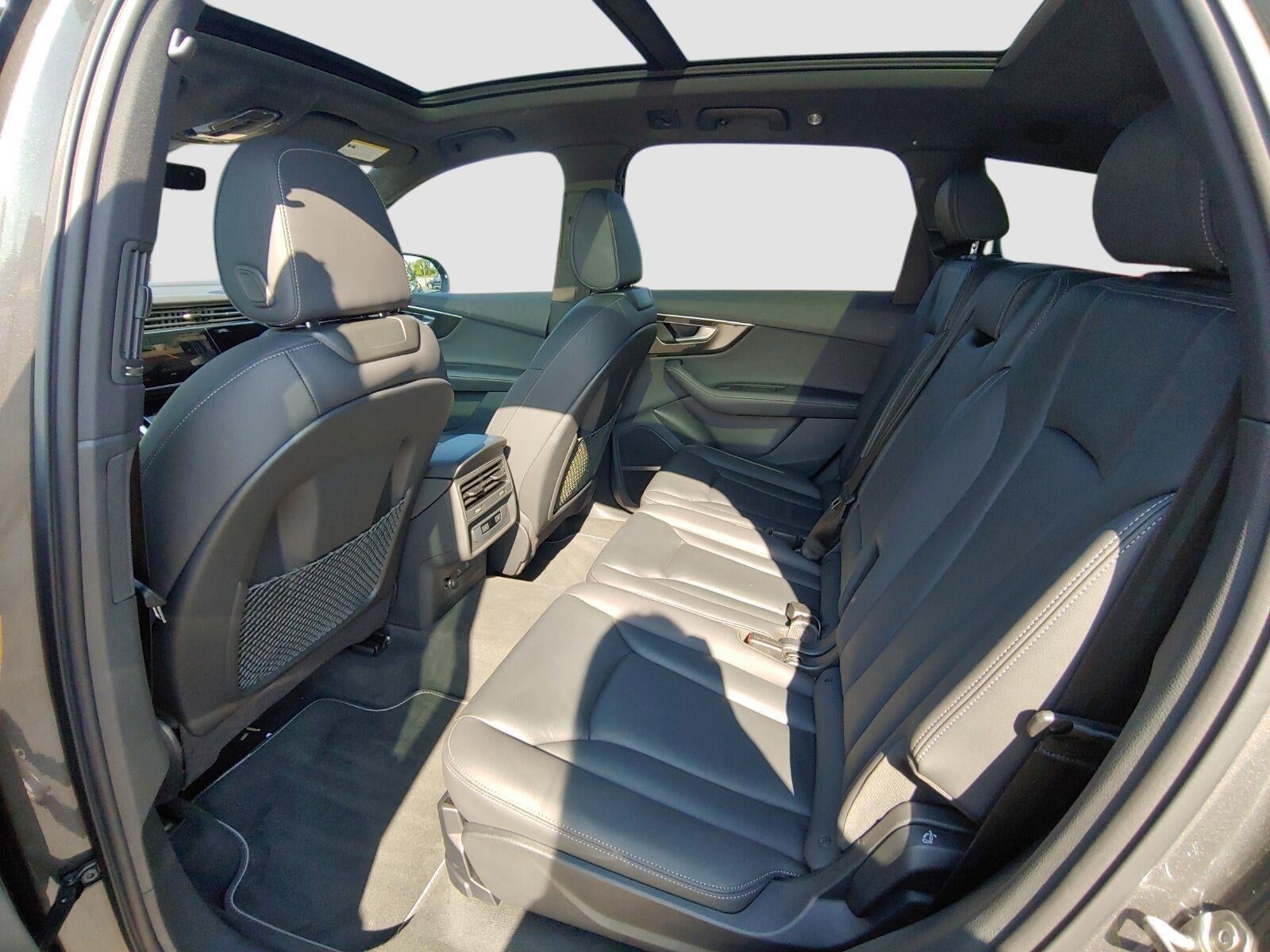 2025 Audi Q7 Premium Plus