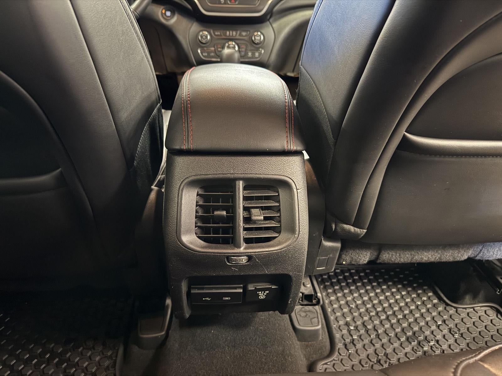 2019 Jeep Cherokee Trailhawk