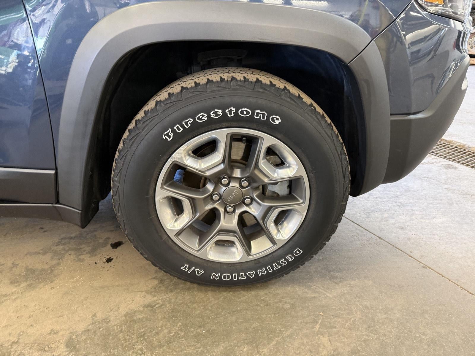 2019 Jeep Cherokee Trailhawk