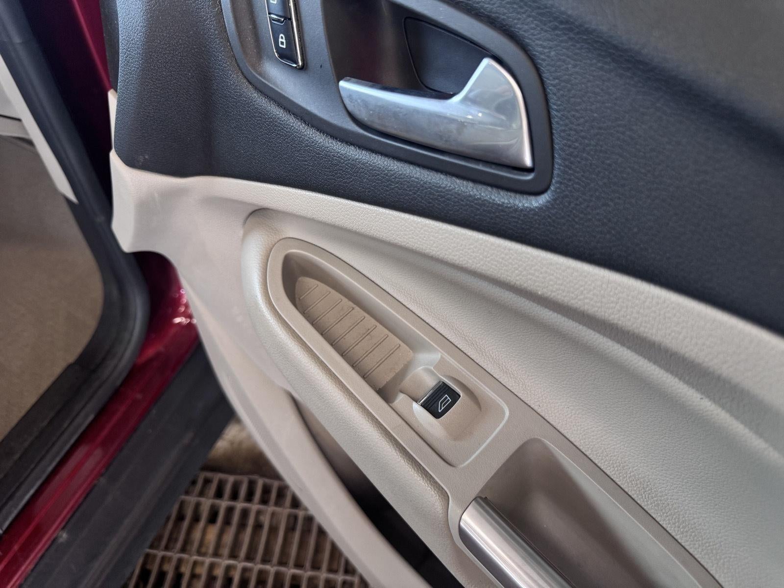 2014 Ford C-Max Hybrid SE