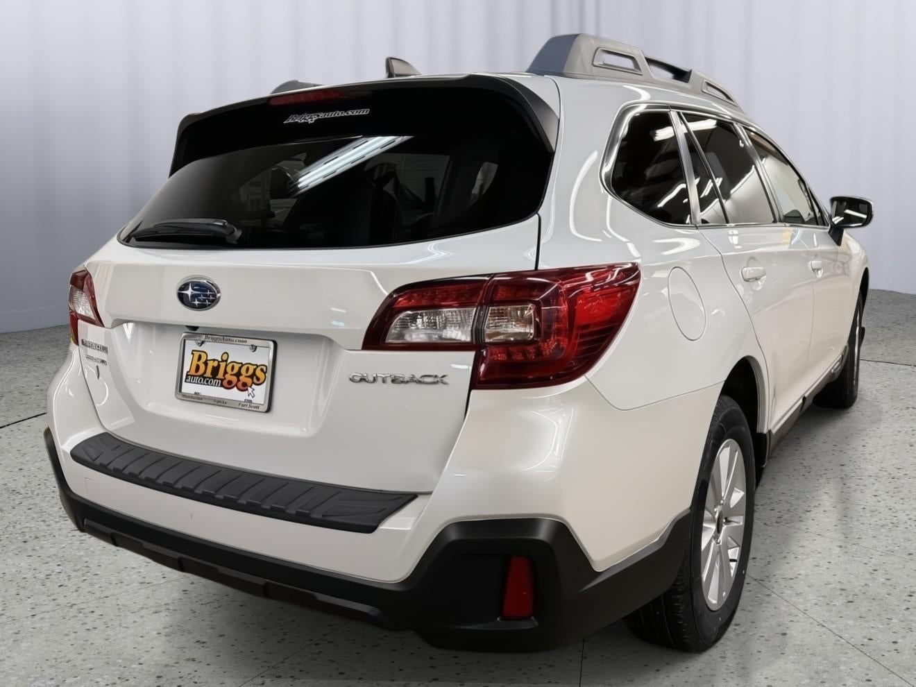 2019 Subaru OUTBACK Premium