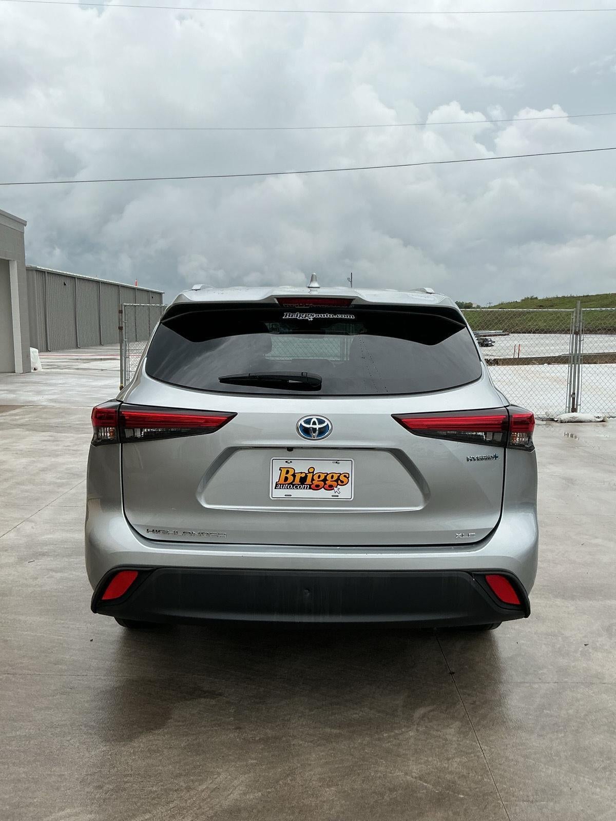 2022 Toyota Highlander Hybrid XLE