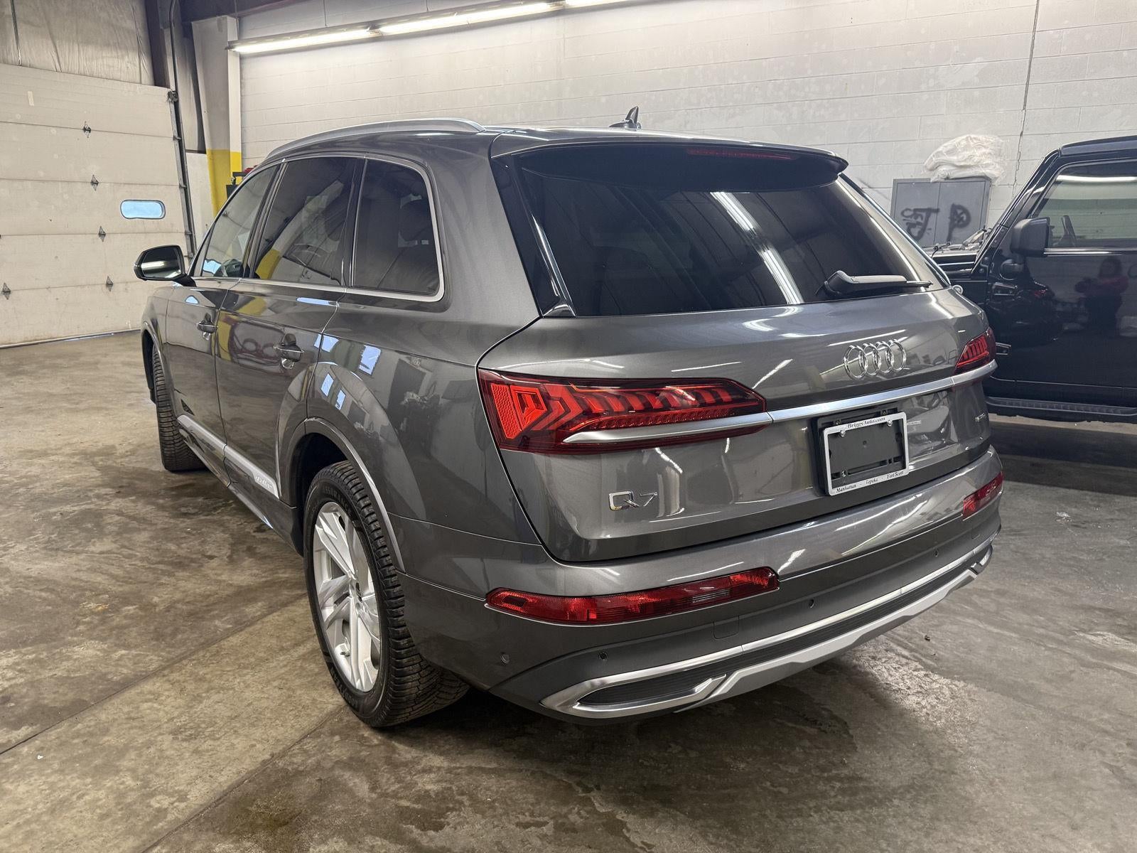 2022 Audi Q7 Premium Plus