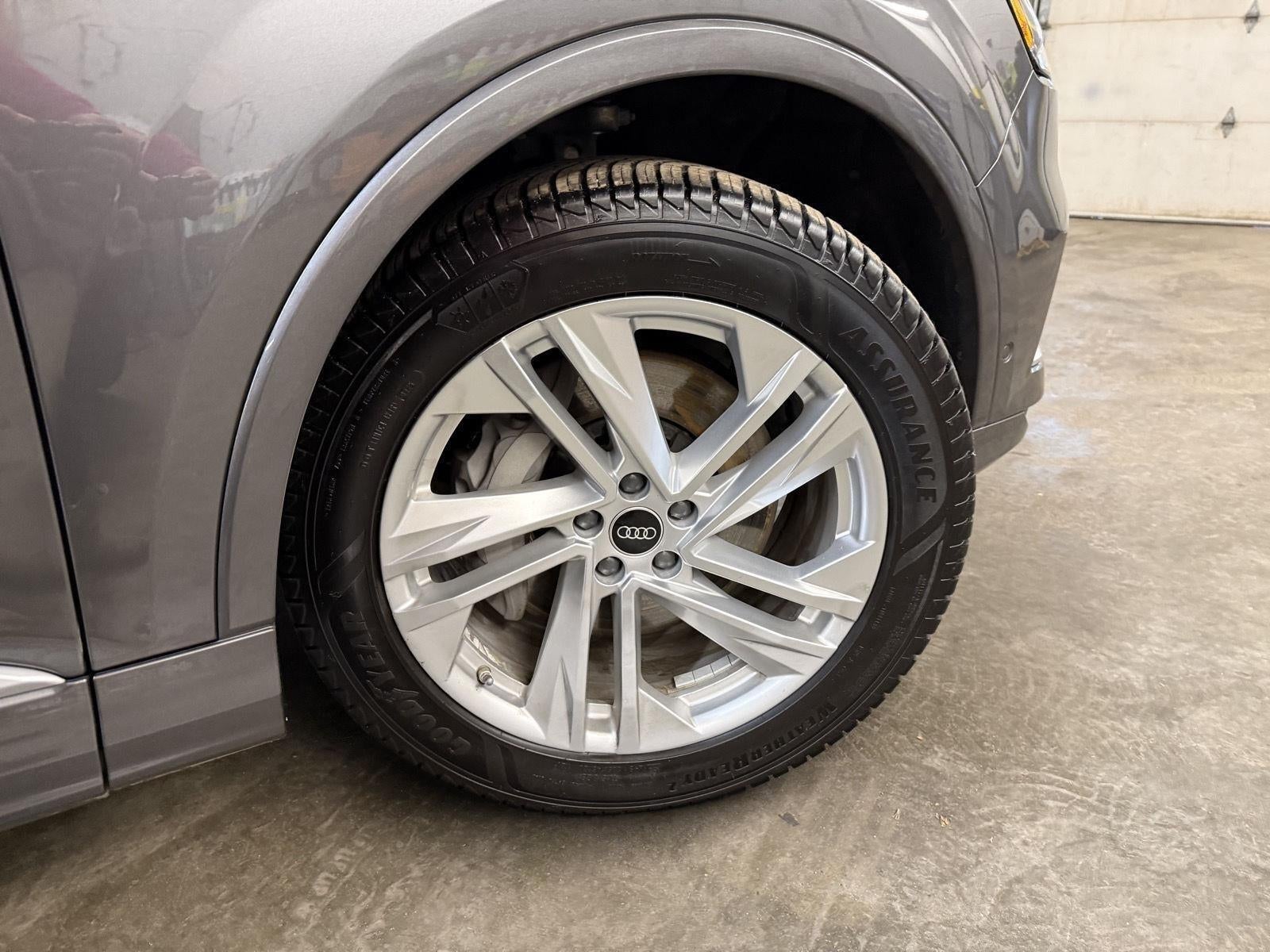 2022 Audi Q7 Premium Plus