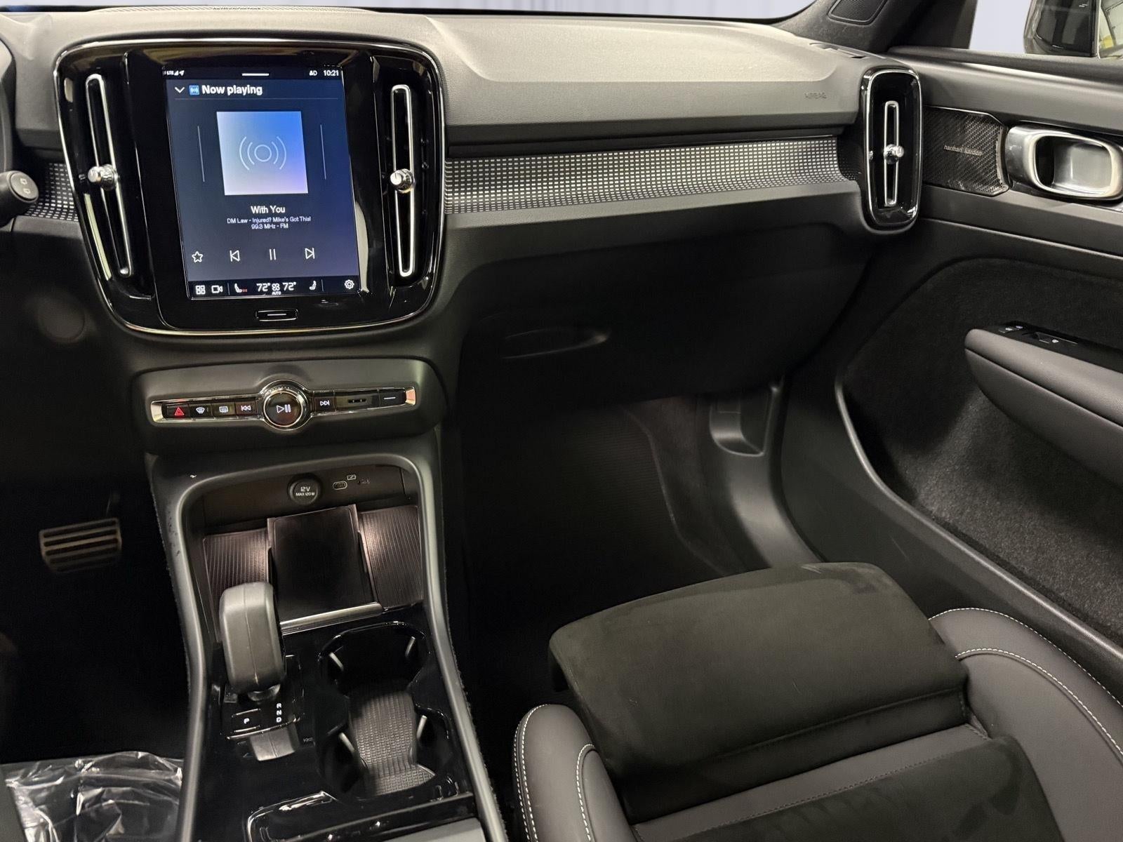 2022 Volvo XC40 RECHARGE Twin Ultimate